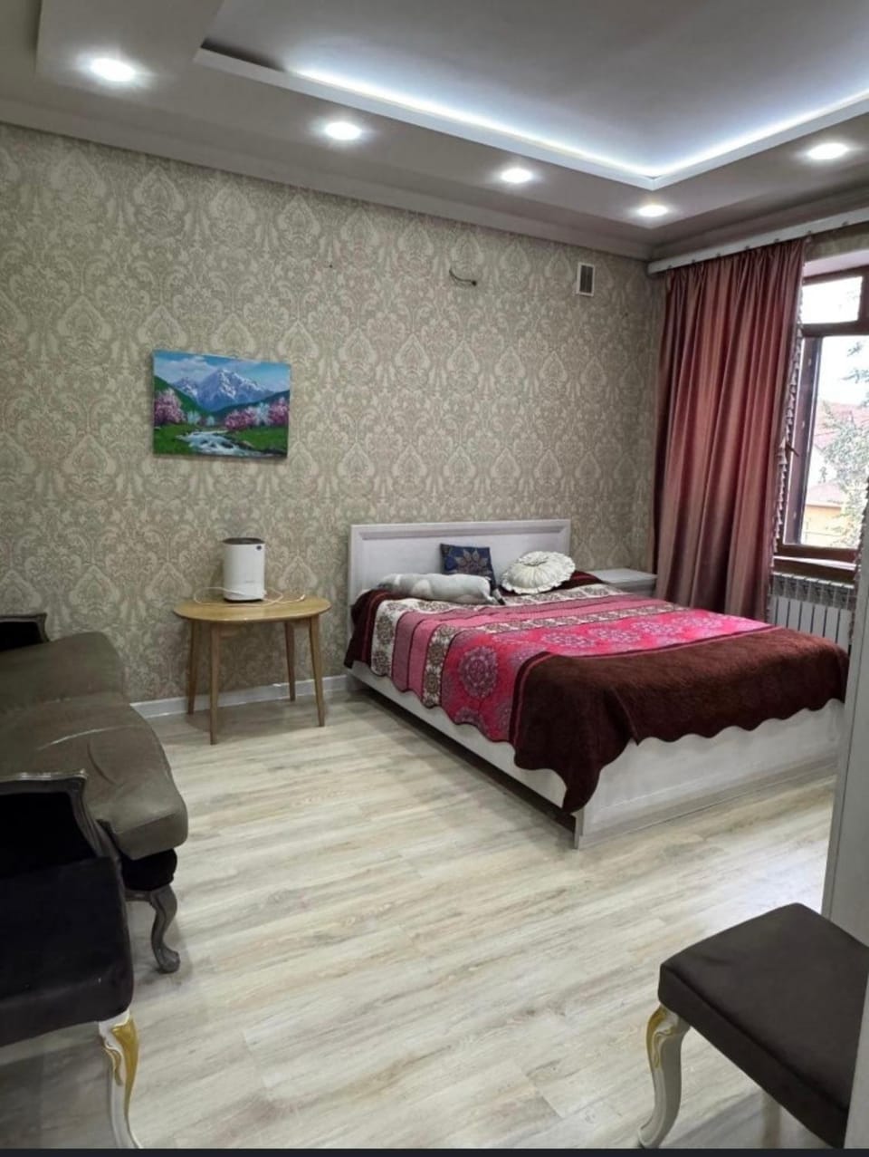 Большой красивый коттедж House in Almaty