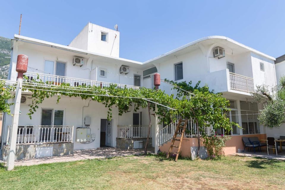 Apartmani Šarkinović Apartment in Montenegro