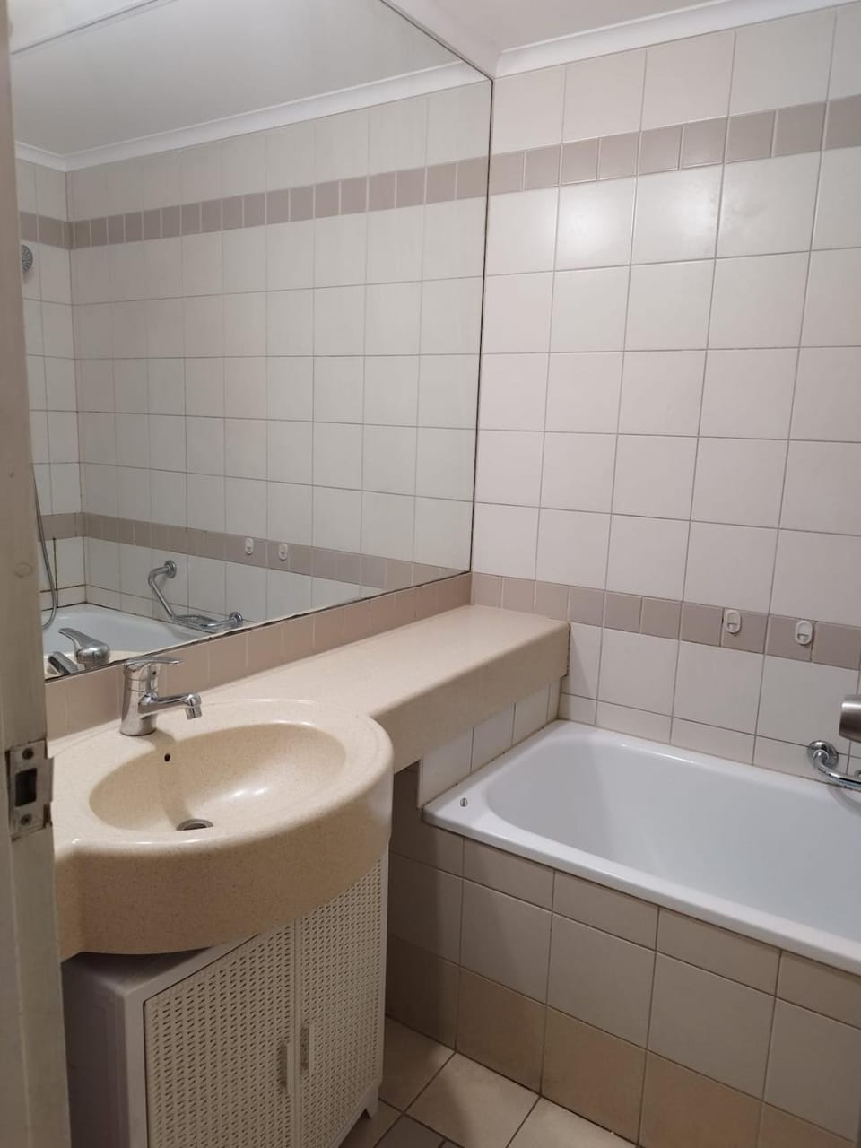 Small, well-equipped apartment, Chabat elevator Apartment in Tel Aviv-Yafo