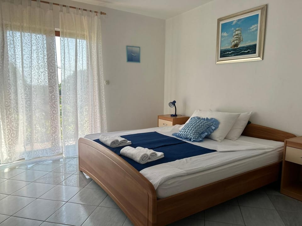 Apartment Put Vidaka Apartment in Šibenik-Knin County, Croatia