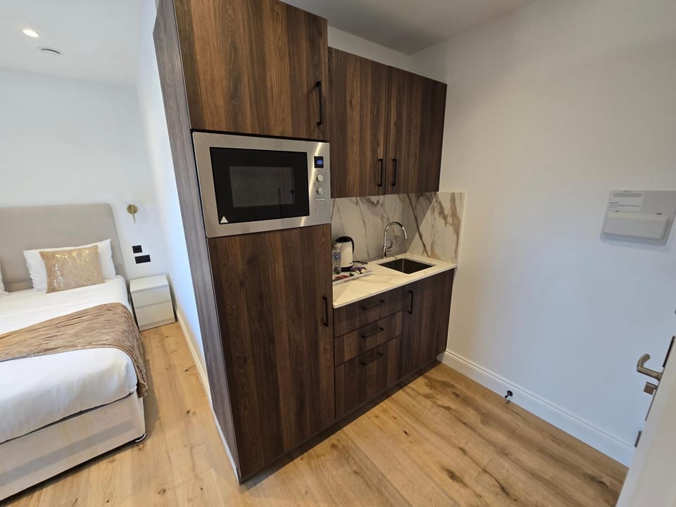 Ash Tree Hotel Apartment hotel in London