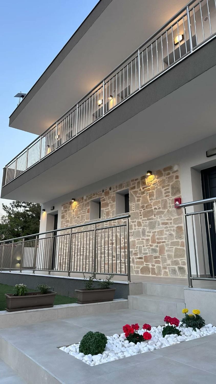 Mimoza Apartments Apartment hotel in Limenaria