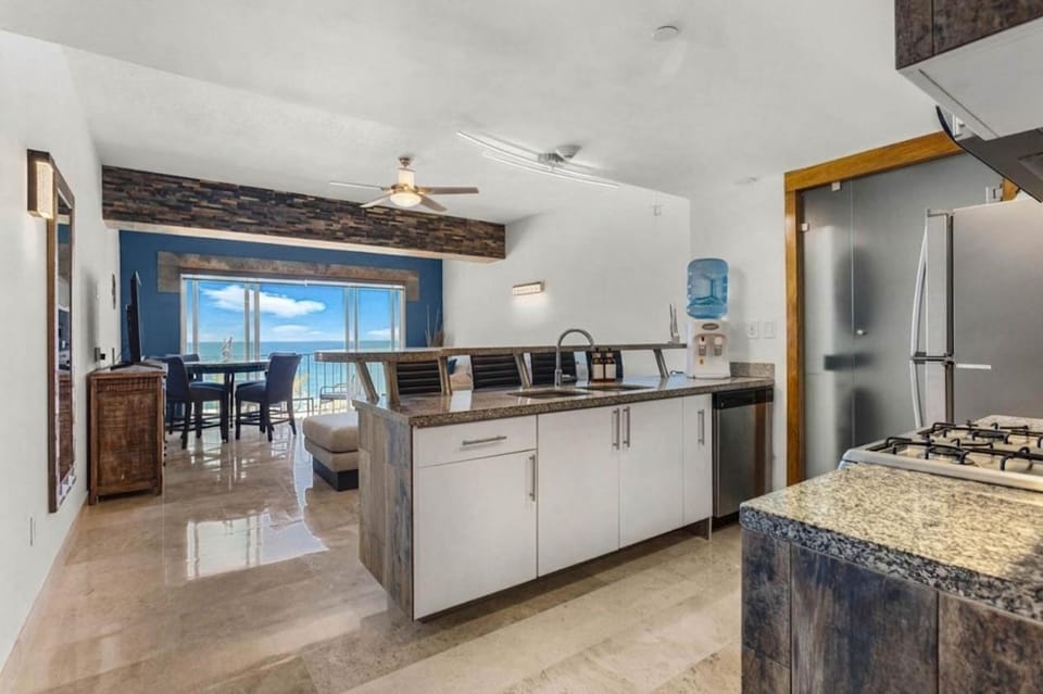 Vista La Jolla 2 Bedroom 406 Apartment in San Jose del Cabo