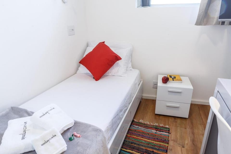 Cantinho com quintal na Praça Pôr do Sol Apartment in Sao Paulo City
