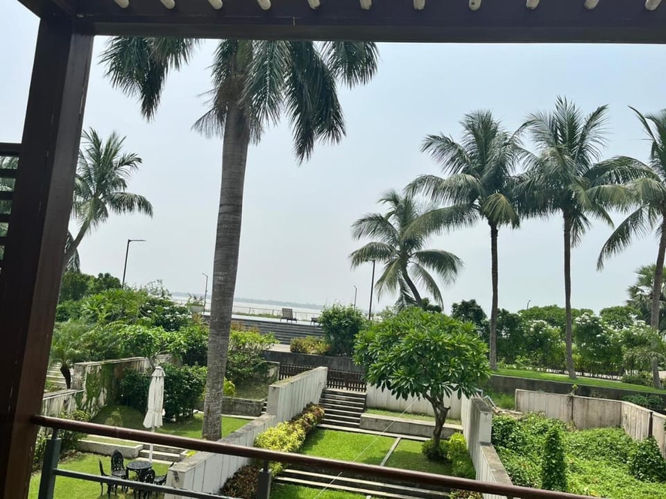 Tranquil villa Raichak Villa in West Bengal