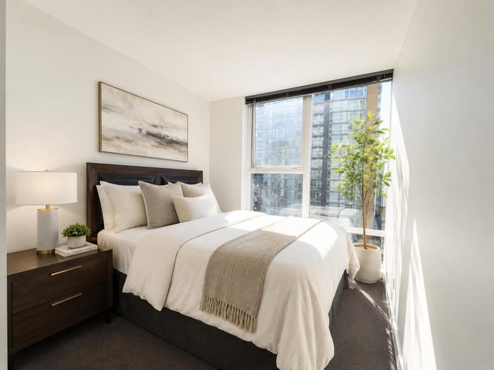 Beautiful 2-Bedroom Apartment Downtown Apartment in Vancouver