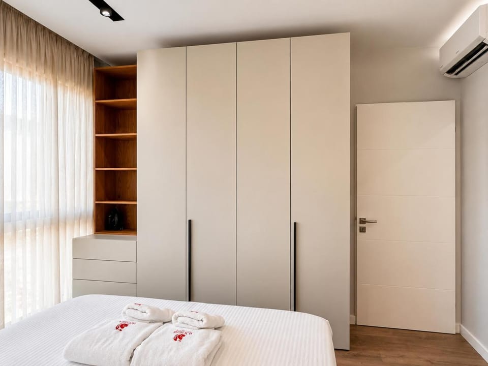 Bed, Bedroom, wardrobe, air conditioner