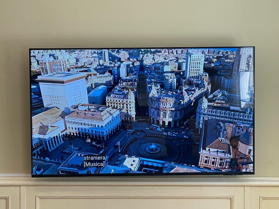 Communal lounge/ TV room, TV and multimedia, Evening entertainment, City view