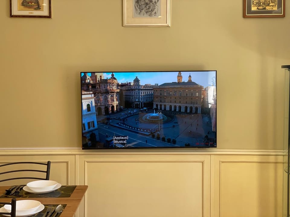 Communal lounge/ TV room, TV and multimedia, Evening entertainment