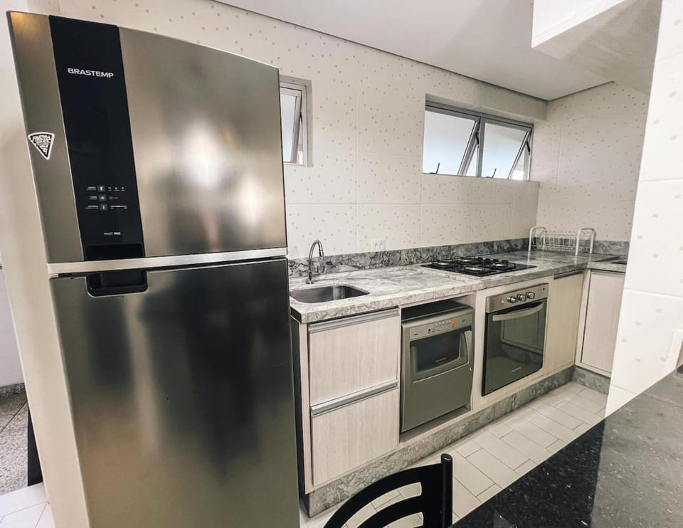Apartamento na Quadra do Mar Caioba Matinhos Apartment in State of Paraná