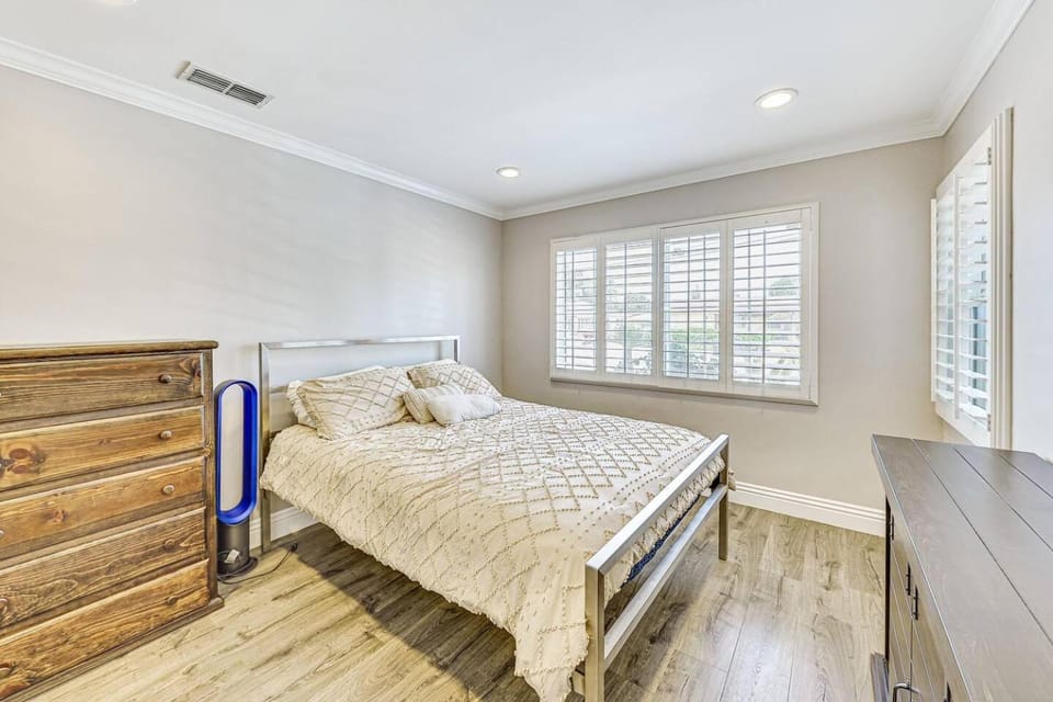 West Covina Getaway Pool, Game Room Near Disney House in West Covina
