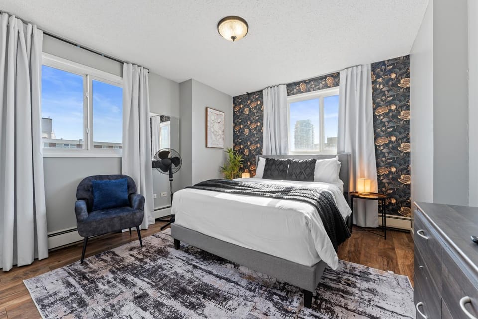 Tower city view , pool , Gym Apartment in Edmonton