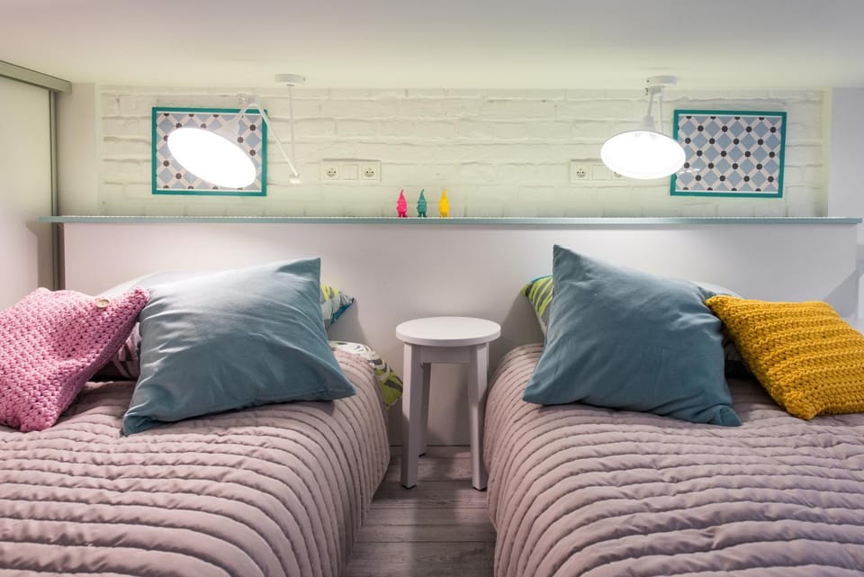 Photo of the whole room, Decorative detail, Bedroom