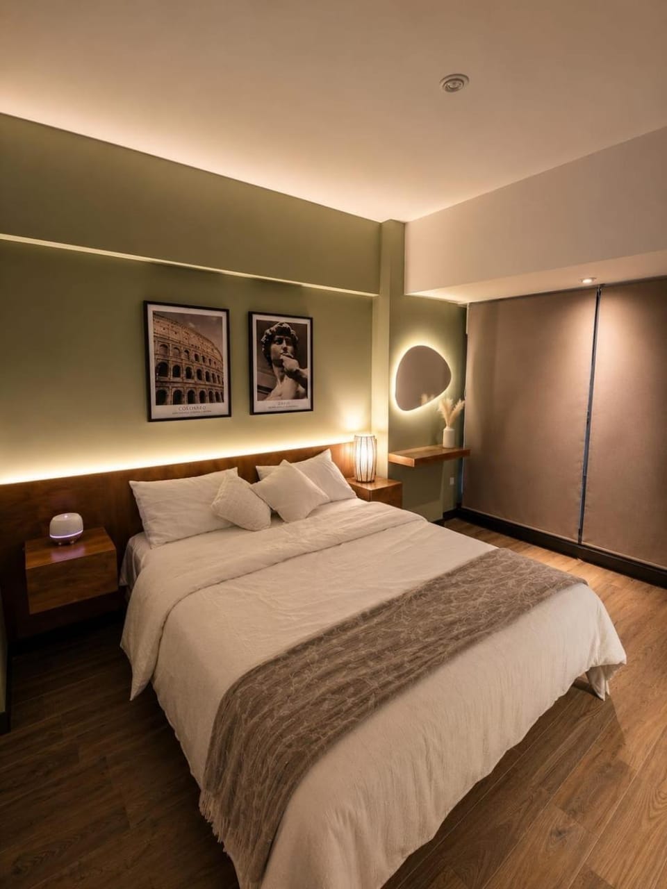 Bed, Photo of the whole room, Bedroom