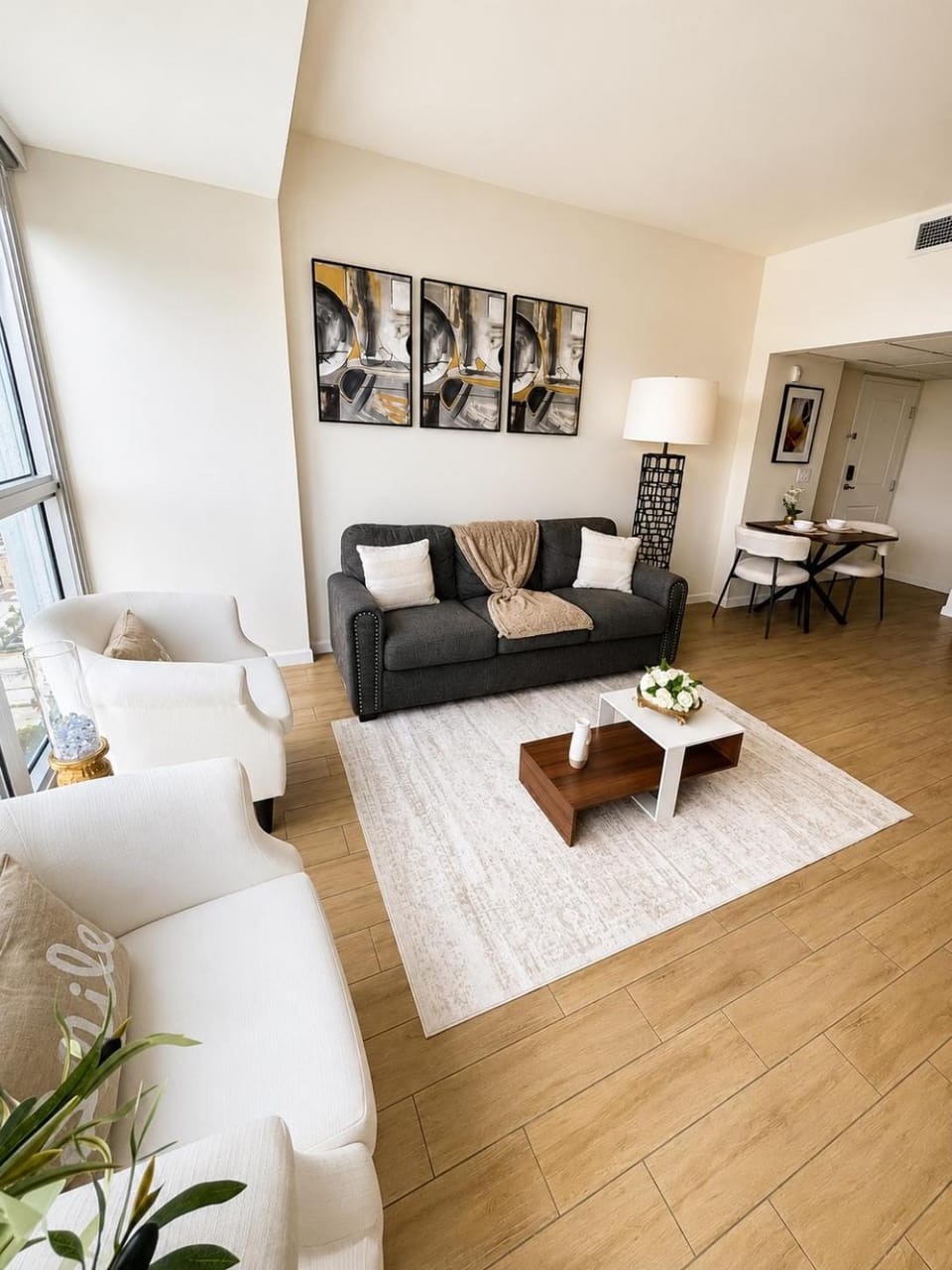 Luxury Skyline Apartment- Resort-Style Pool , Gym & Game Room Apartment in Fort Myers