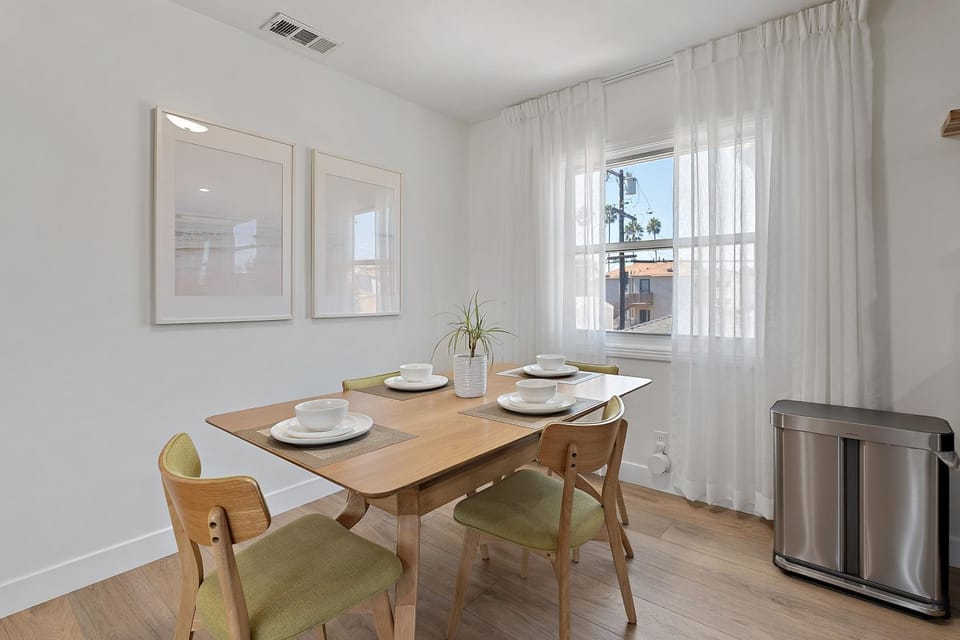 LA Gramercy House in Westmont