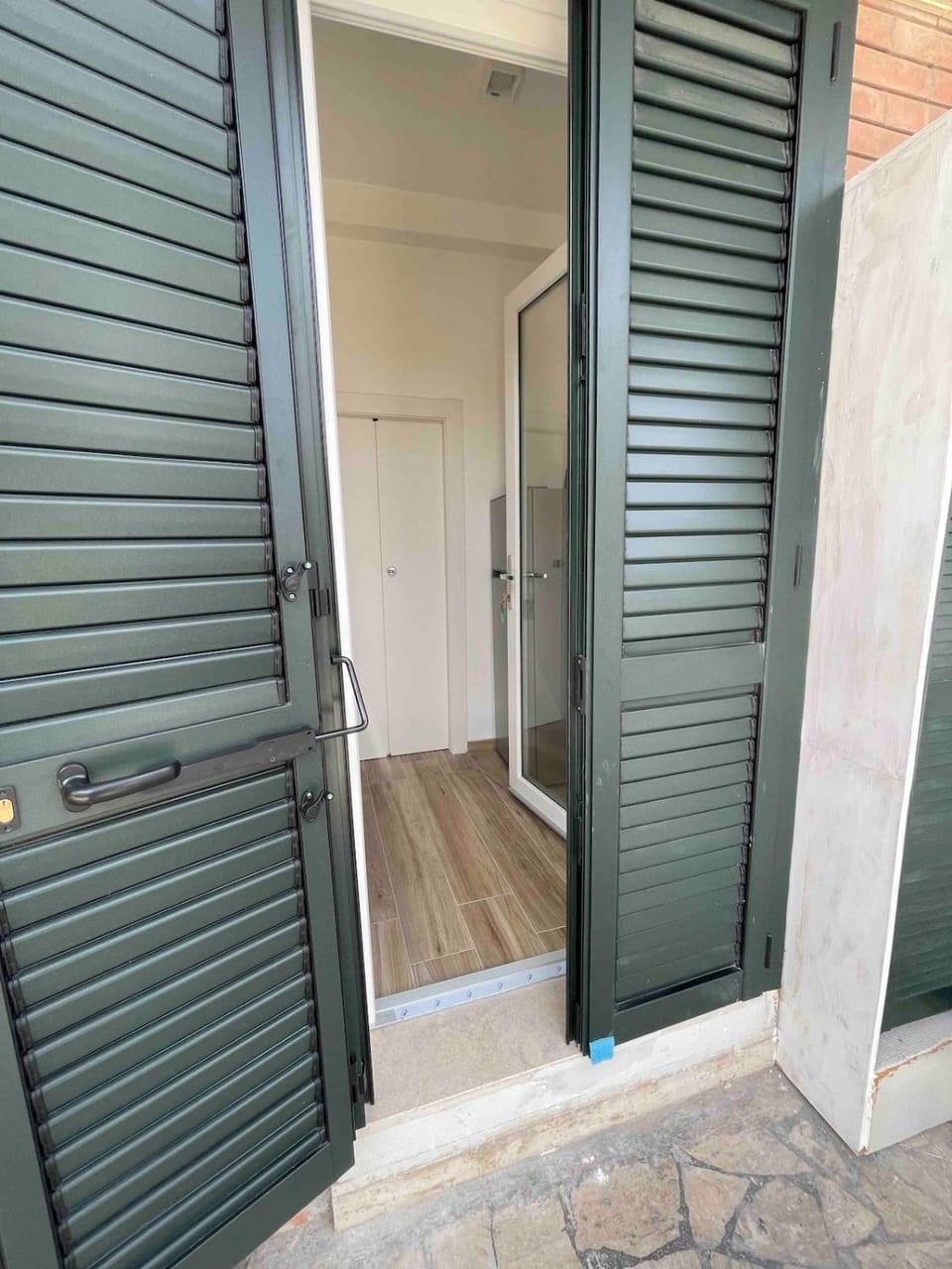 Case Rosse Anzio Two room apartment 4 people Ground floor courtyard Apartment in Anzio