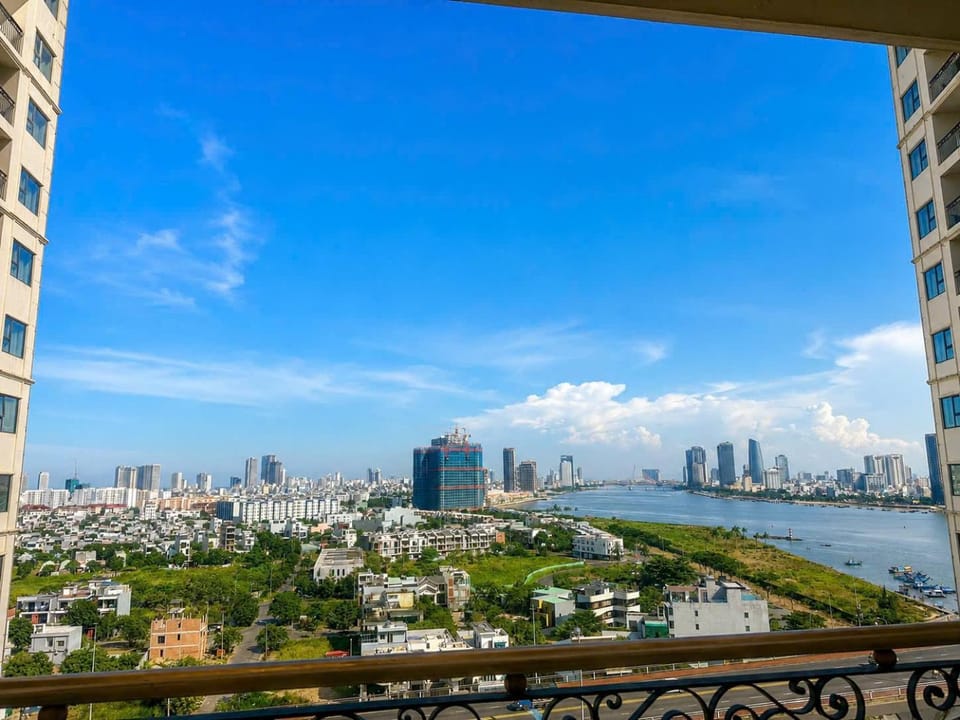 Balcony/Terrace, City view