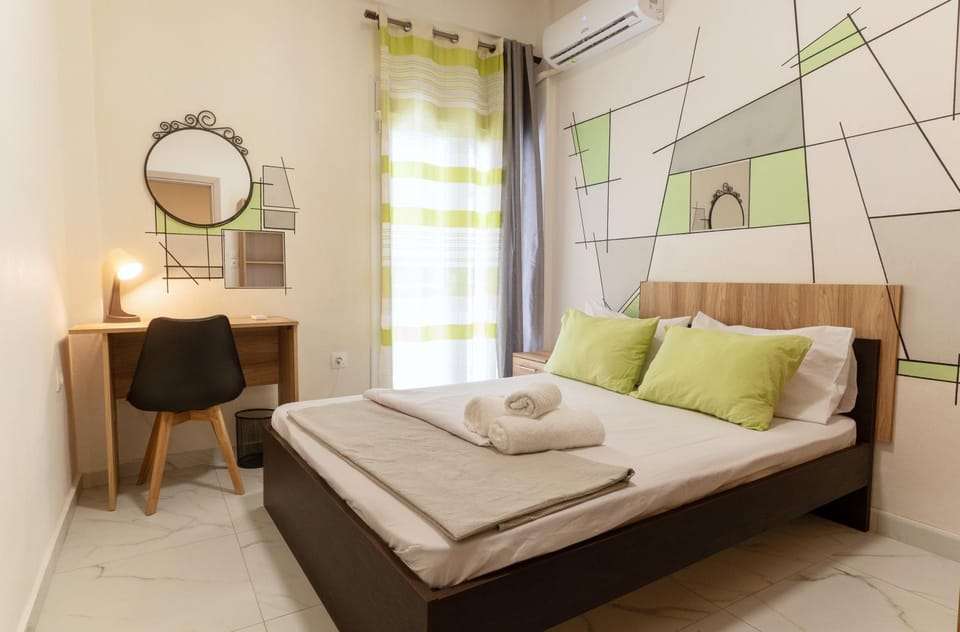 The City Vibe Stylish 3BR Balcony in Thesaloniki Apartment in Thessaloniki