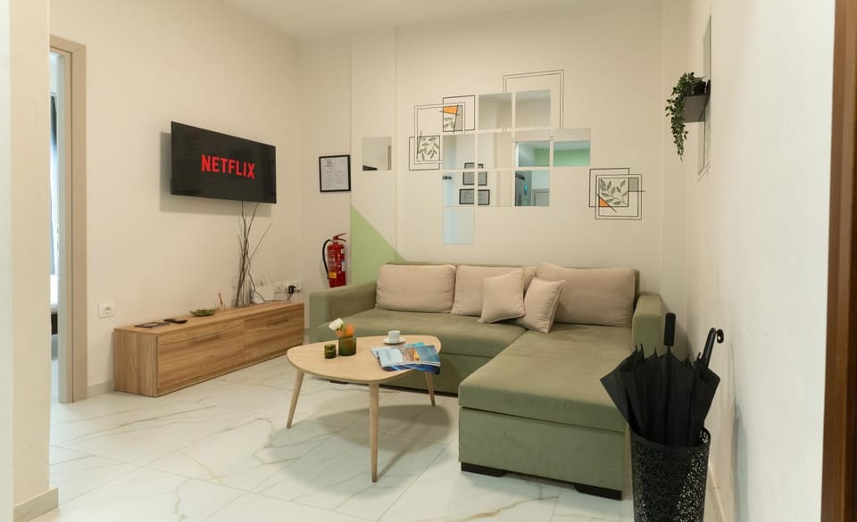 The City Vibe Stylish 3BR Balcony in Thesaloniki Apartment in Thessaloniki