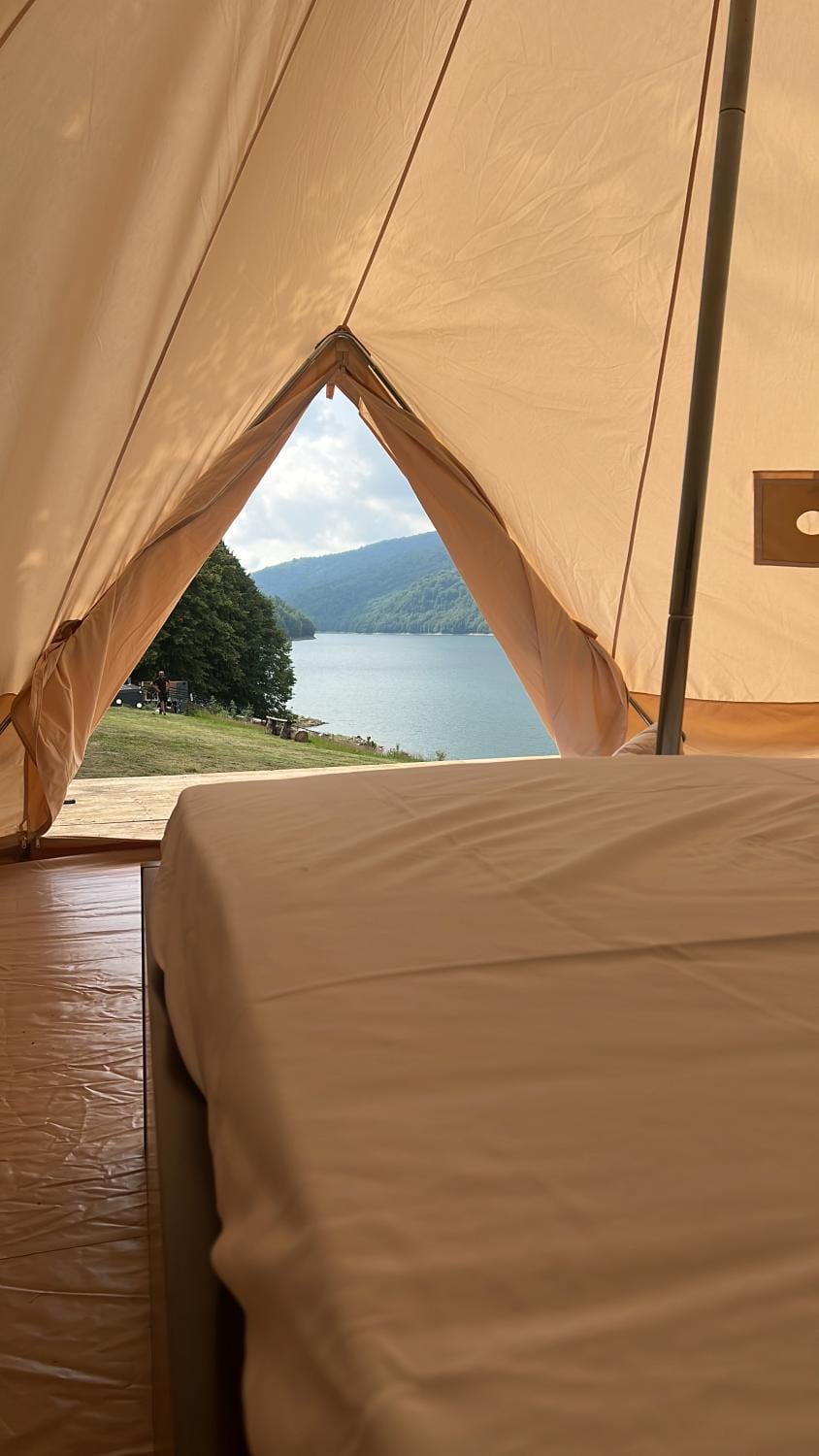 GLAMPING El CAMINO POIANA MĂRULUI CS Luxury tent in Timiș County