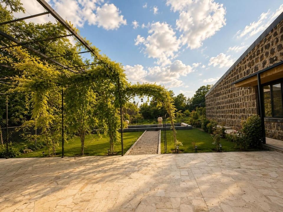 Sevak House Aragyugh Villa in Armenia