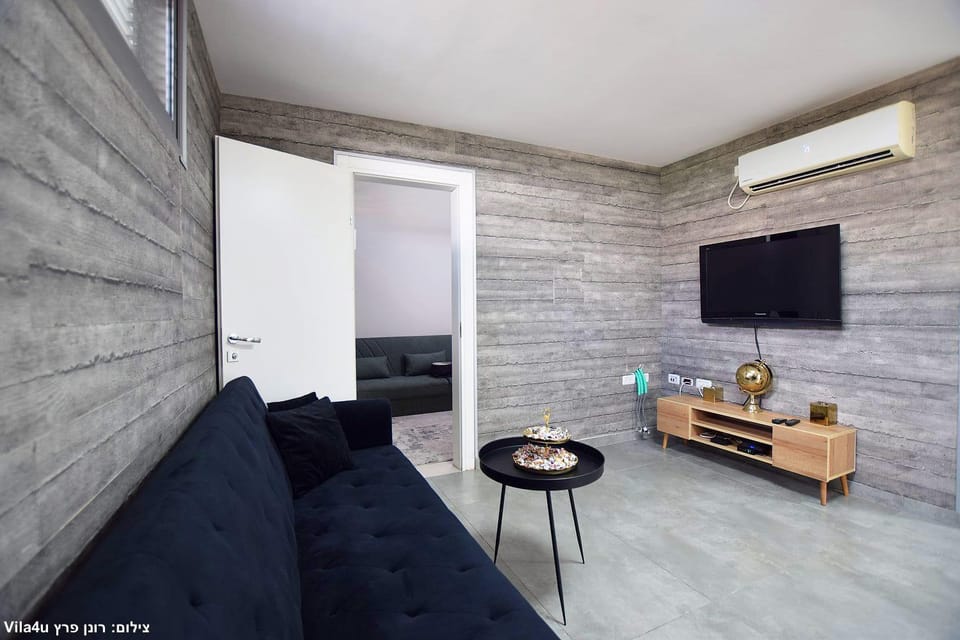 Communal lounge/ TV room, TV and multimedia