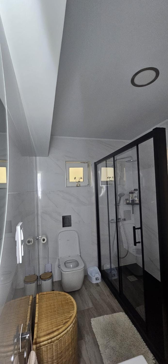 Shower, Bathroom