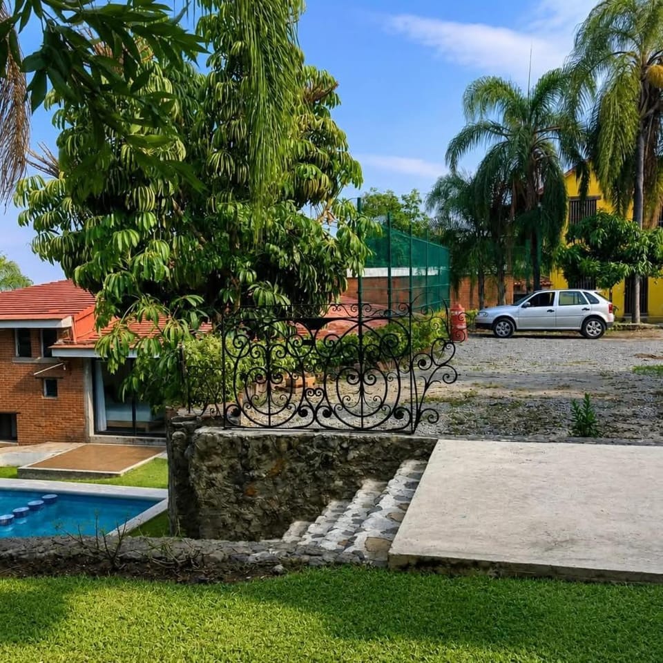 CH Bonanza Hotel in Cuernavaca