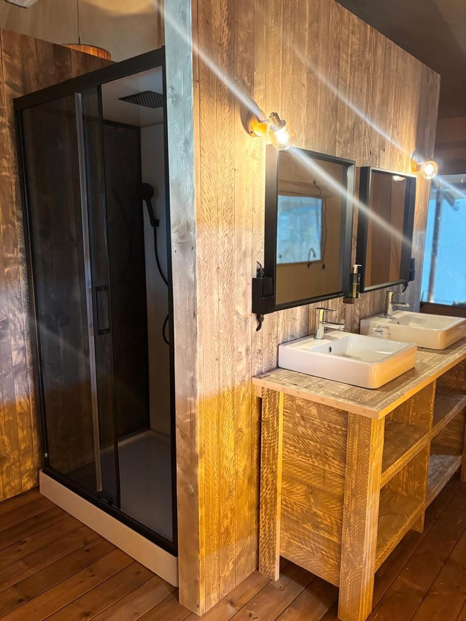Jende Luxury loge Luxury tent in Lombardy