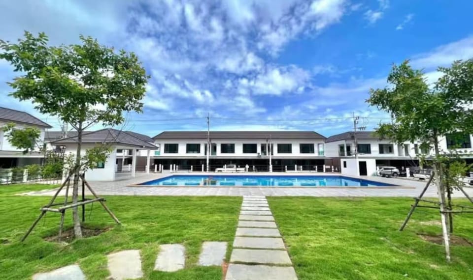 Newly renovated 3BR villa for 3-6 people in central Pattaya Villa in Pattaya City