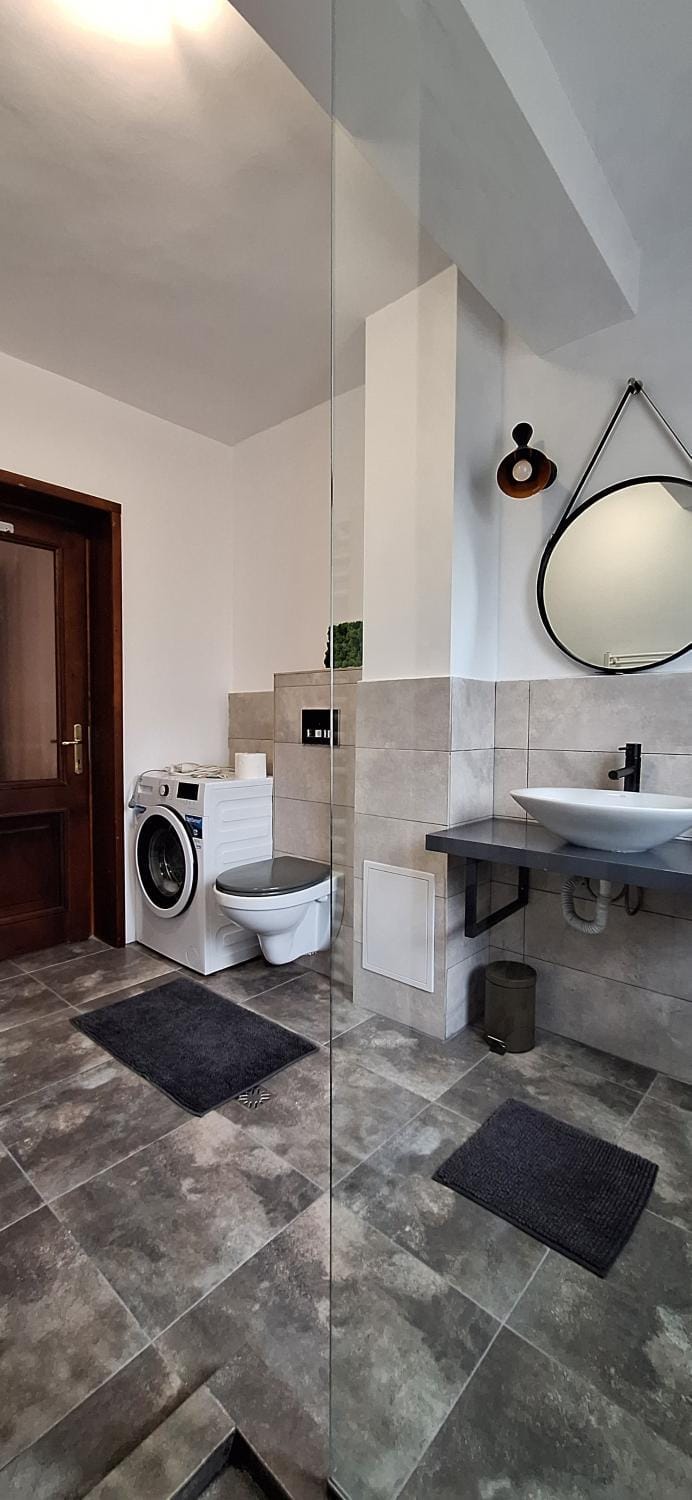 Toilet, Bathroom