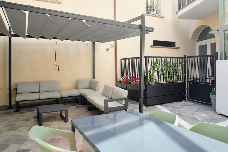 Patio, Balcony/Terrace