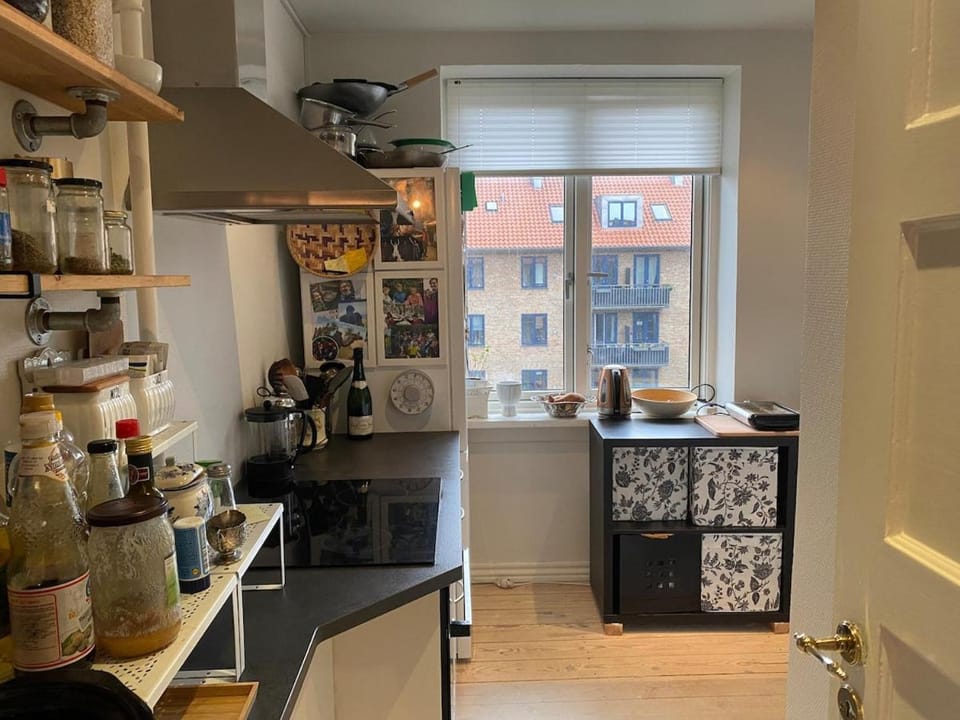 Sunny Valby home with balcony & BBQ garden and sleeps 4 Apartment in Frederiksberg