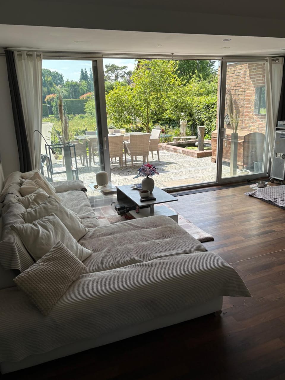 Idyllisches Zimmer mit Pool im Grünen, citynah Vacation rental in Hamburg