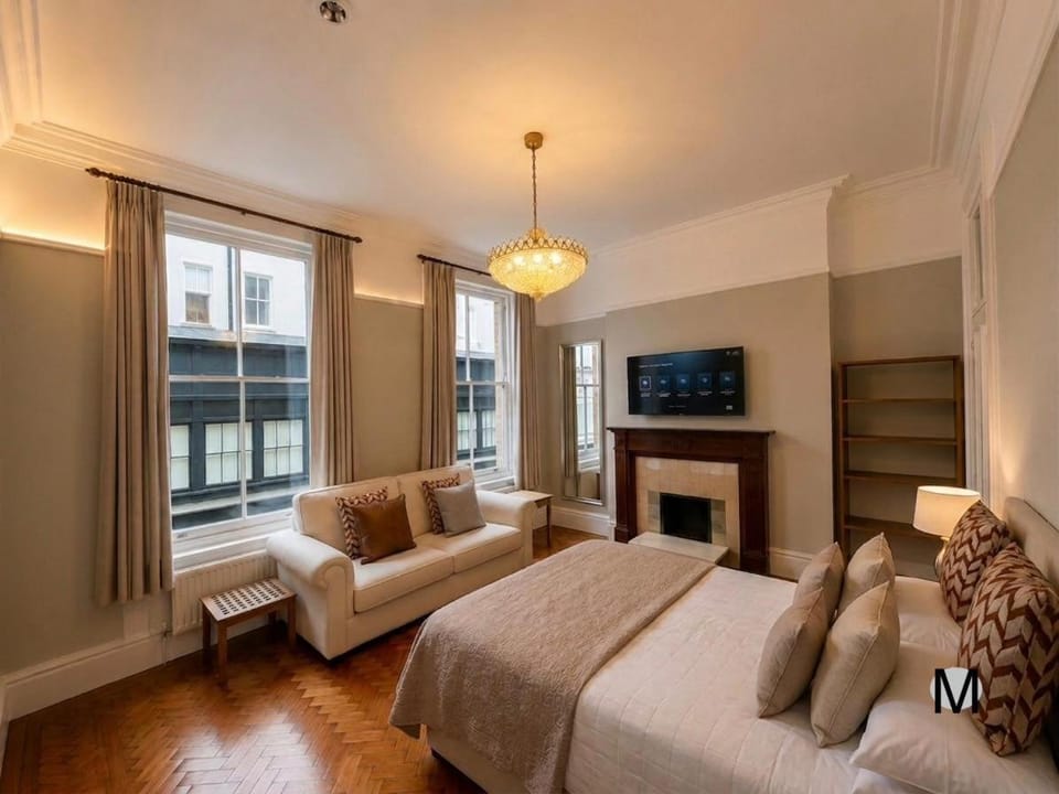 Museum Mansion - Opposite The Britsh Museum, Unique luxury 4-bedroom Apartment in London Borough of Islington