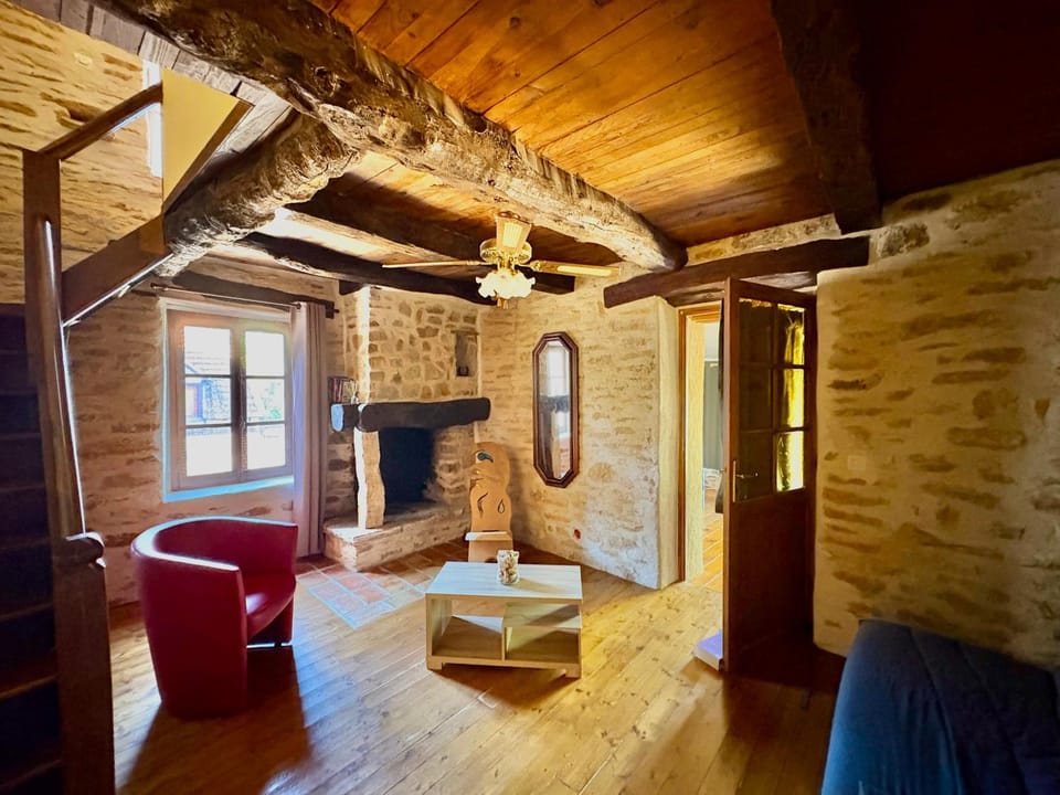 Gîte Bèl Ostal 4-6 Personnes House in Occitanie