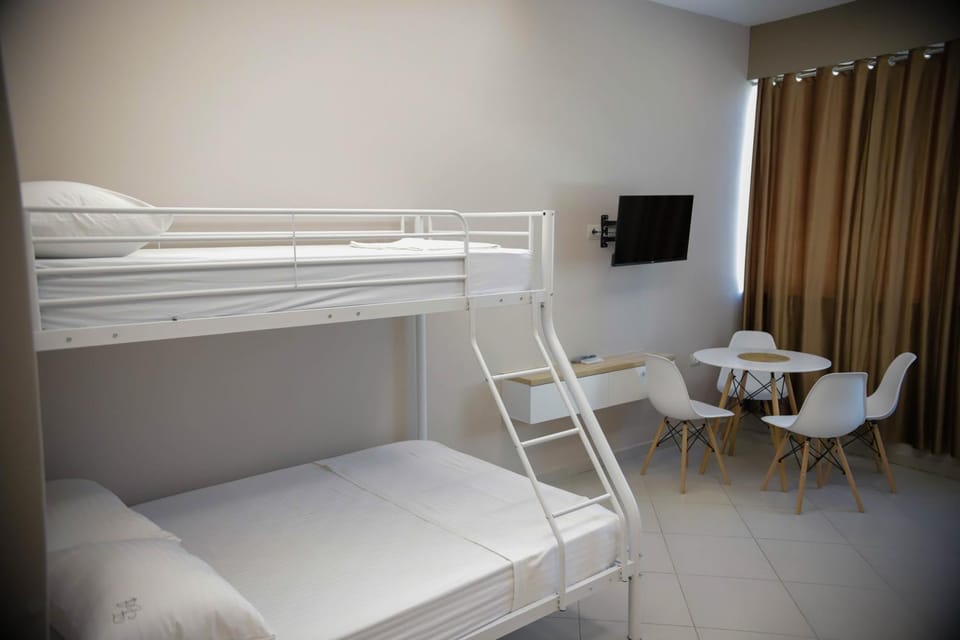 Bed, TV and multimedia, Photo of the whole room, Bedroom, bunk bed