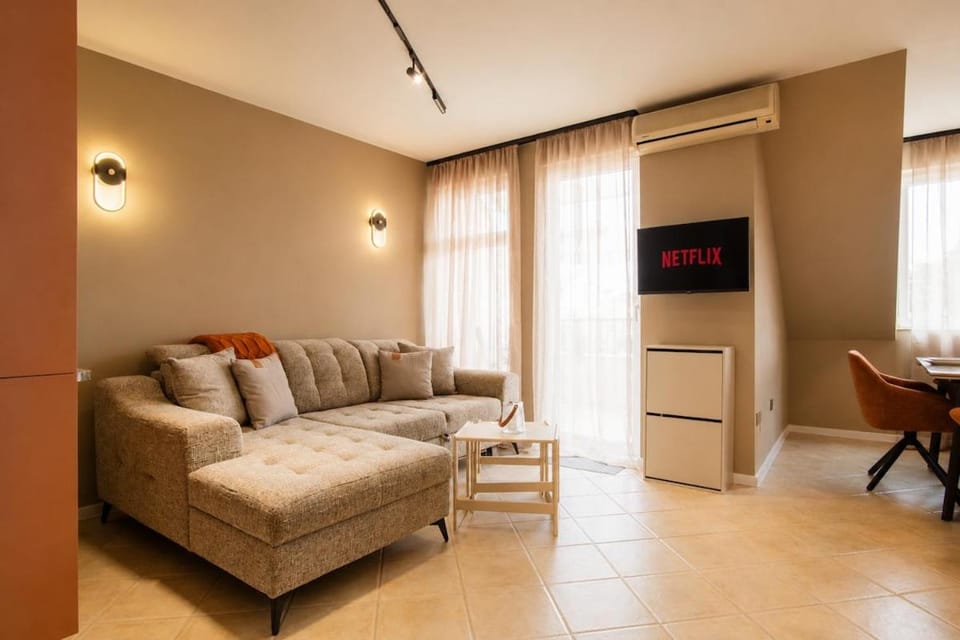 Sea Garden Apartment City Center 1 BR Apartment in Varna