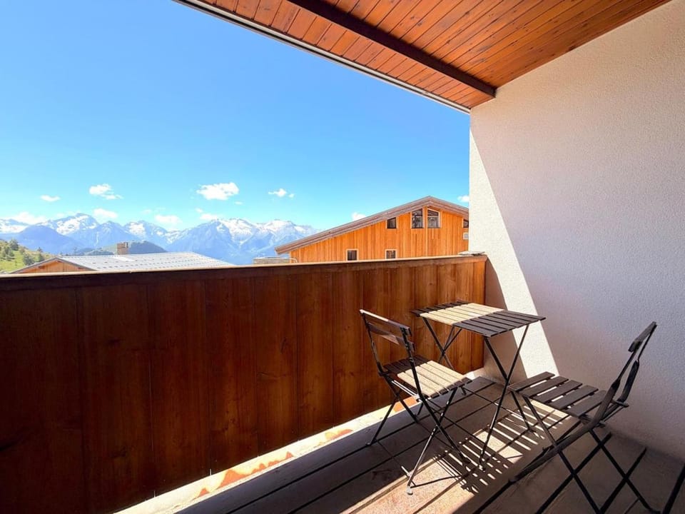 Vrai cocon en centre-ville avec jolie vue Apartment in Huez