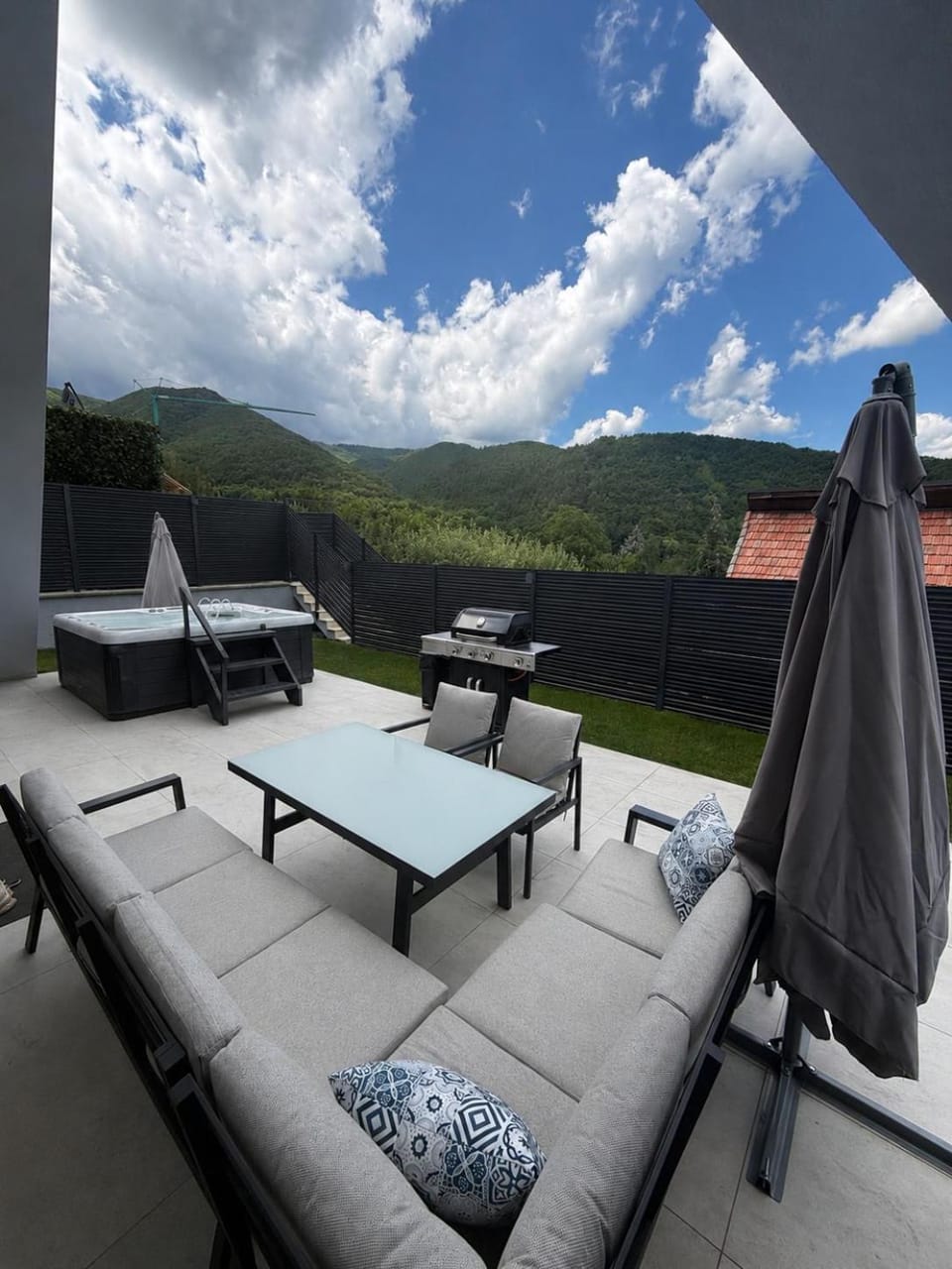 LUMA Lodge Villa in Romania