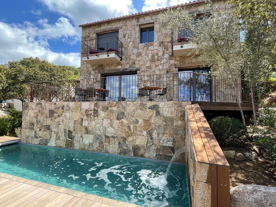 Property building, Swimming pool, Swimming pool