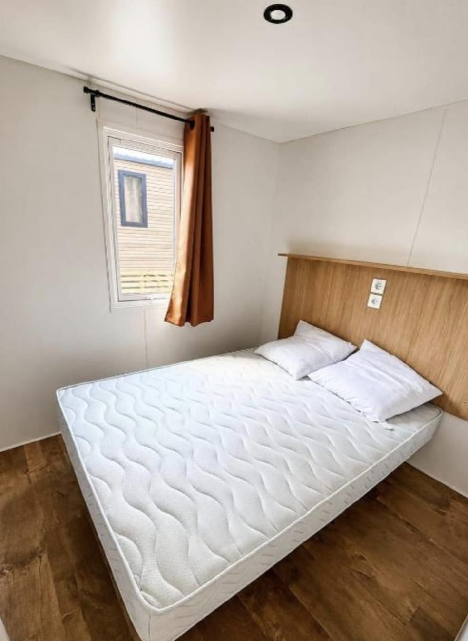Mobilhome camping des chenes Campground/ 
RV Resort in Porto-Vecchio