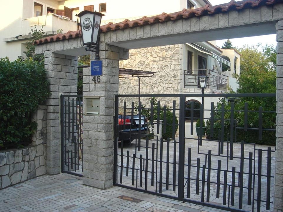 Property building, Day