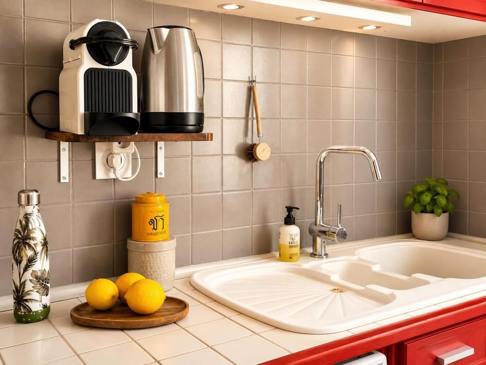 Coffee/tea facilities, Kitchen or kitchenette