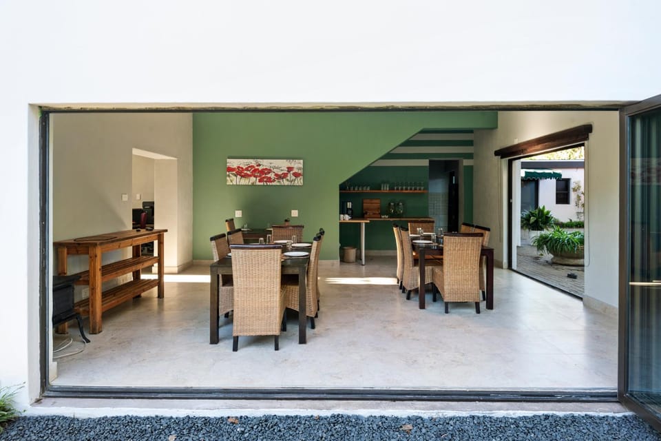 Communal lounge/ TV room