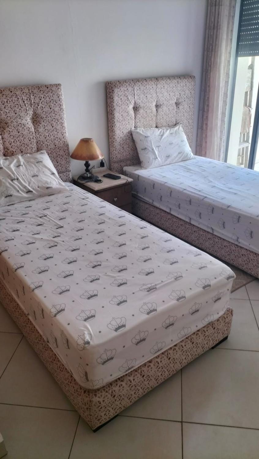 Appartement Familial avec Piscine, Parking Gratuit et Plage à 7 min Apartment in Casablanca-Settat