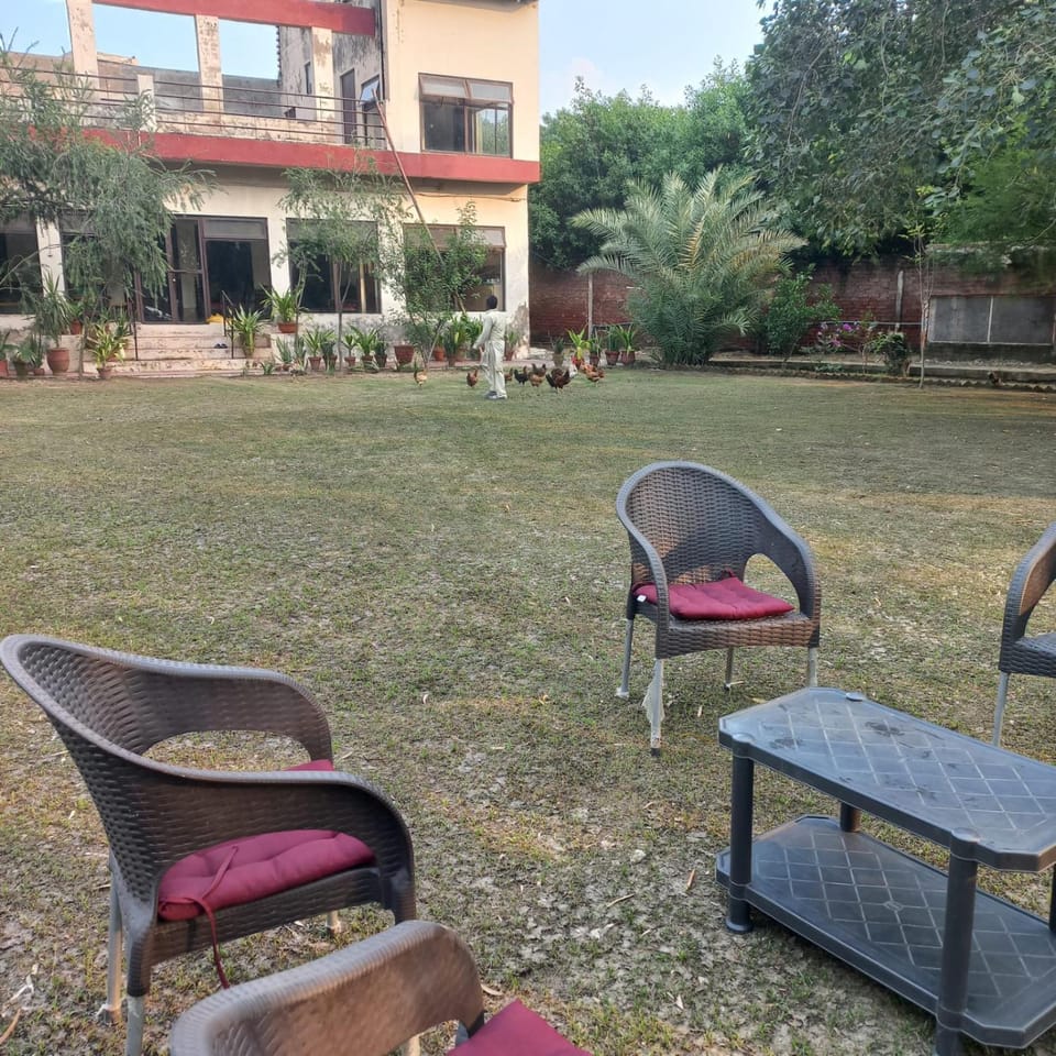 Bashir Greenery Farmhouse & Resort Villa in Lahore