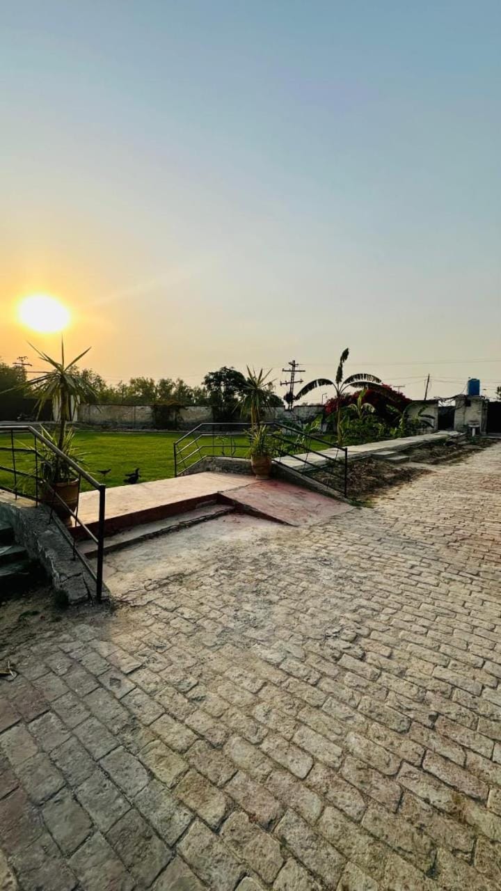 Bashir Greenery Farmhouse & Resort Villa in Lahore