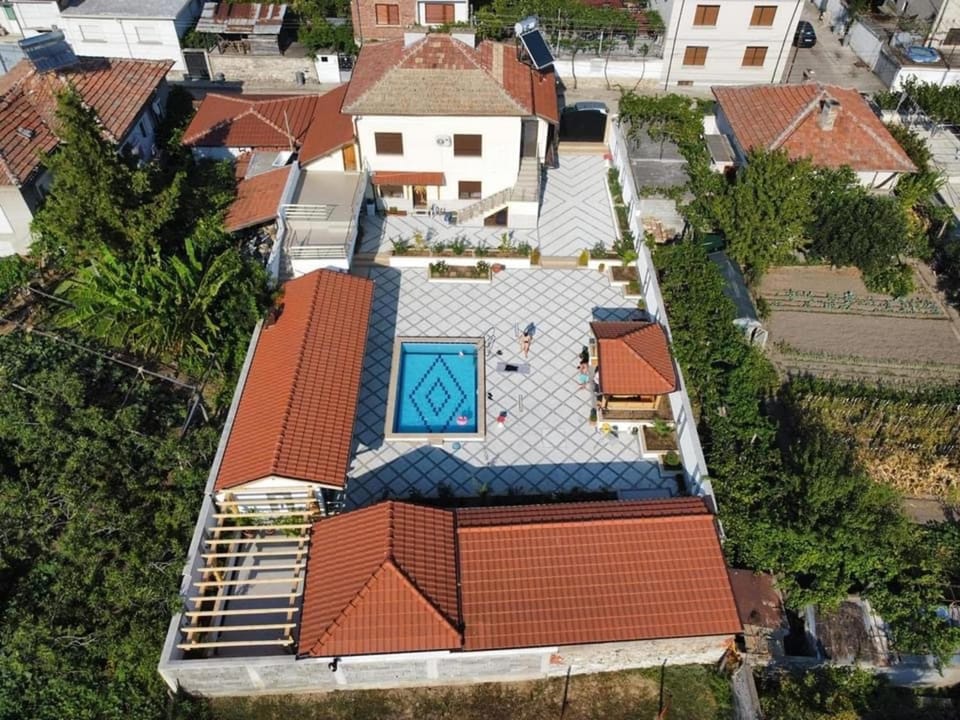 Property building, Bird's eye view, Swimming pool